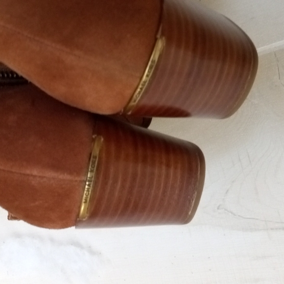 MICHAEL KORS suede booties - Picture 7 of 9